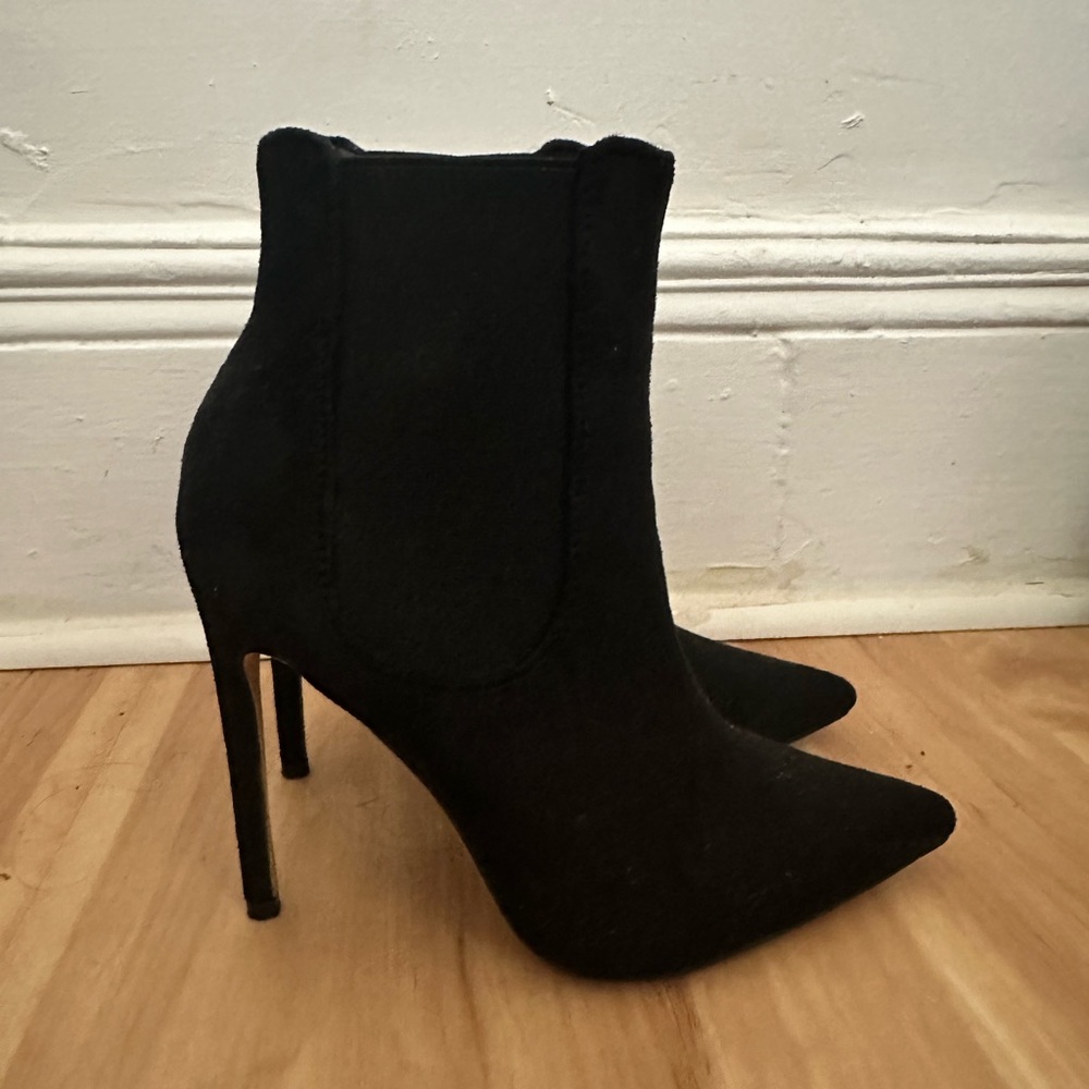 Sleek Black Stiletto Heeled Boots